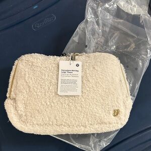 lululemon athletica Everywhere Belt Bag - Fleece Cream with Gold Hardware
